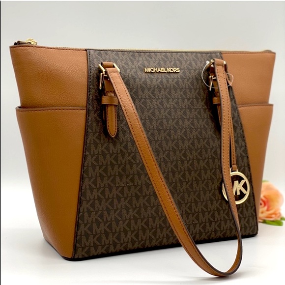 MICHAEL KORS CHARLOTTE LG TZ TOTE BROWN